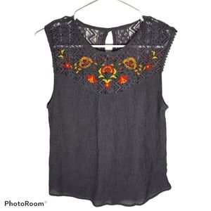 Mine Floral Embroidery and Lace Tank Top
